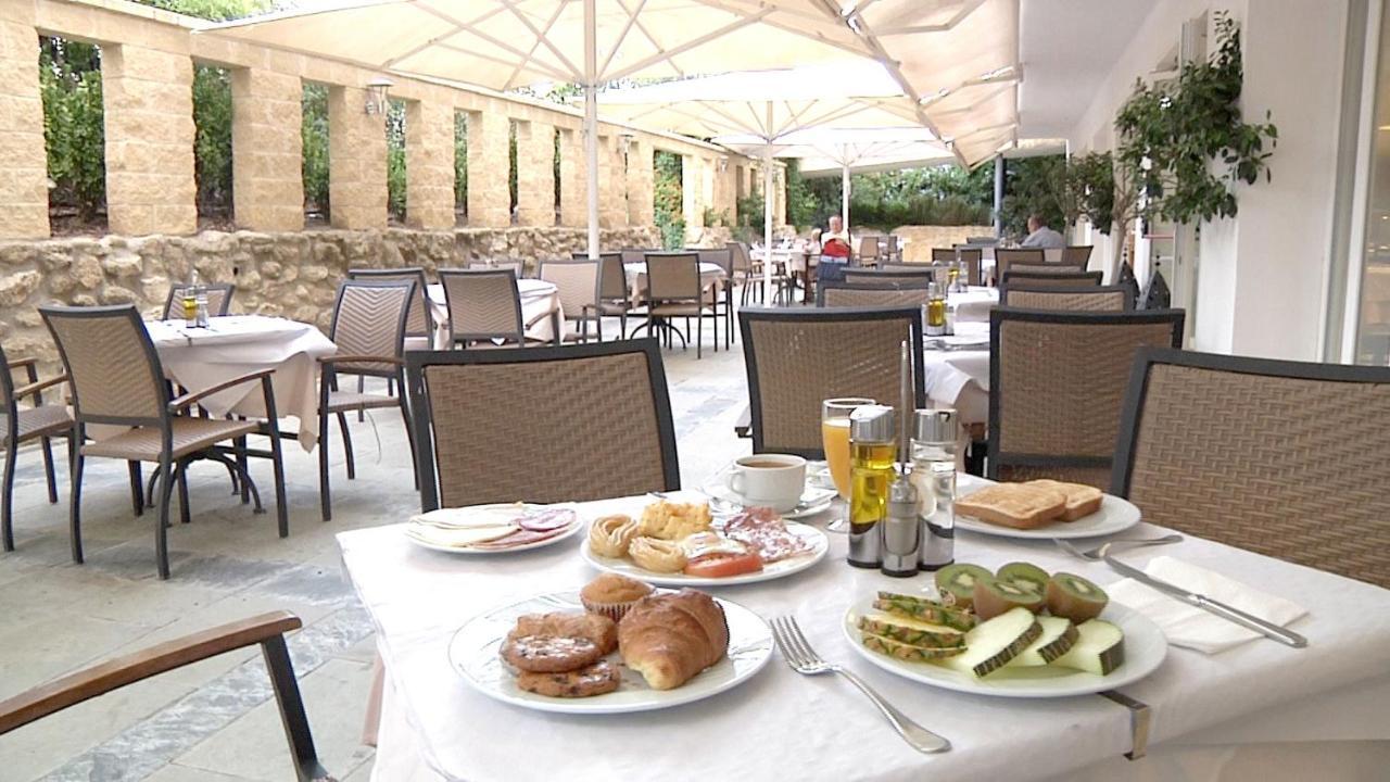 Garbi Costa Luz Hotel โกนิล เด ลาฟรอนเตรา ภายนอก รูปภาพ
