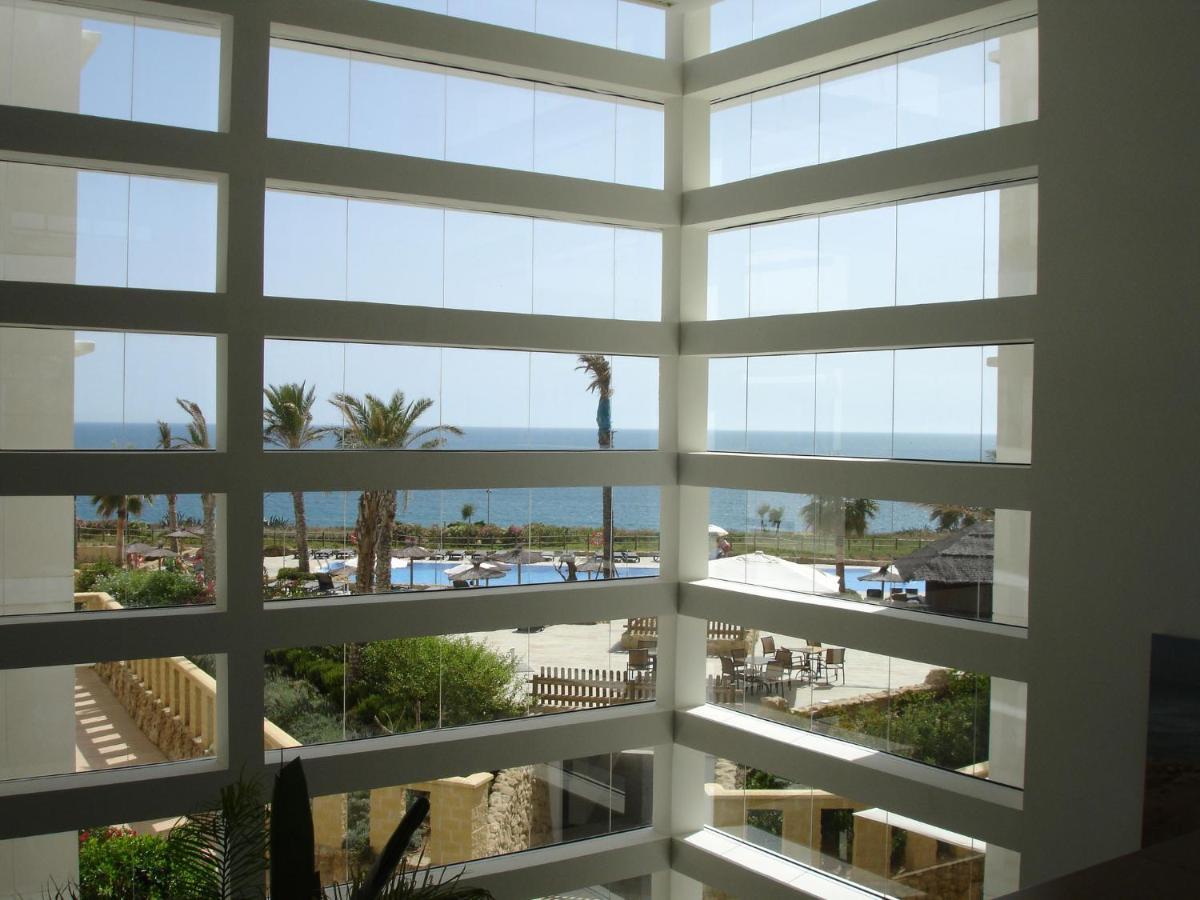 Garbi Costa Luz Hotel โกนิล เด ลาฟรอนเตรา ภายนอก รูปภาพ