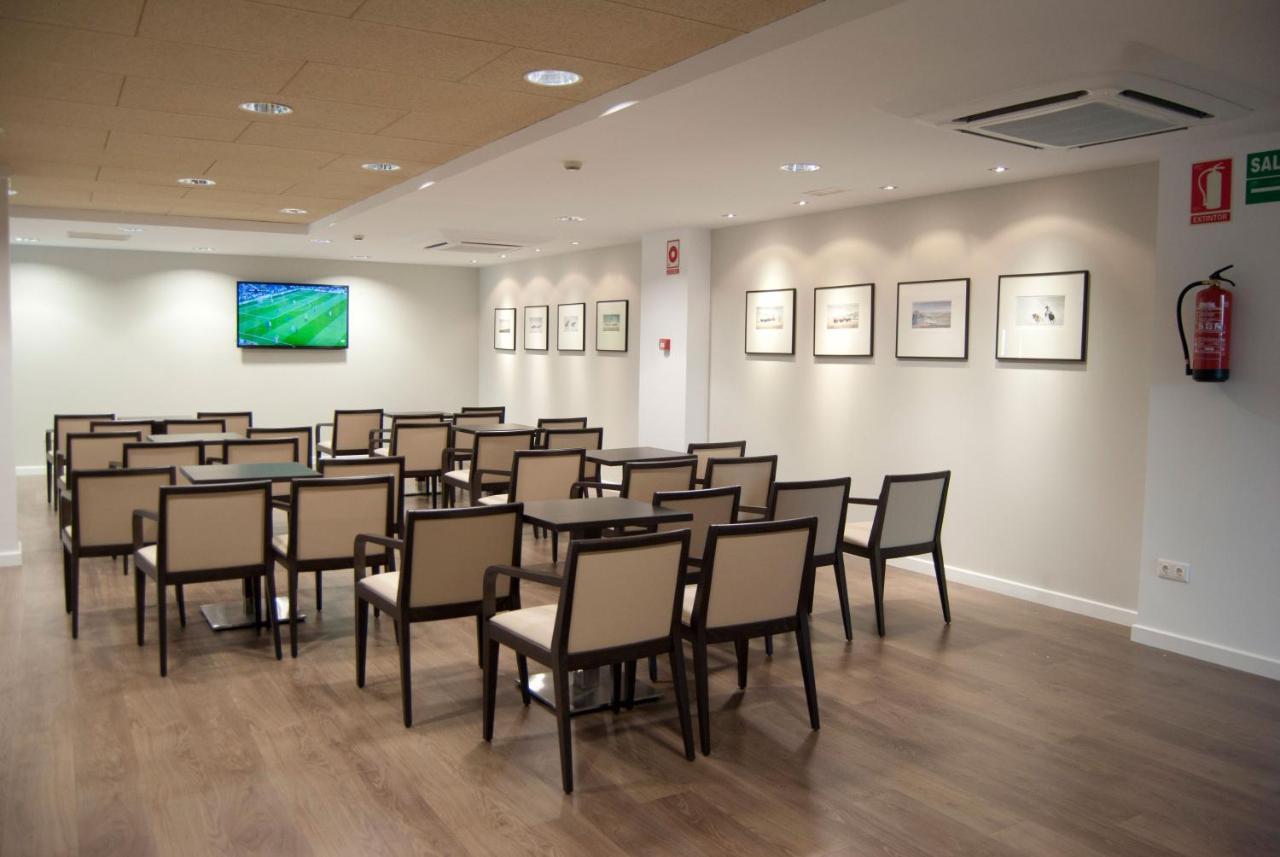Garbi Costa Luz Hotel โกนิล เด ลาฟรอนเตรา ธุรกิจ รูปภาพ